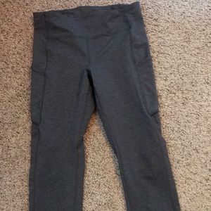 Lululemon 7/8 crop, grey, side pockets, size 8